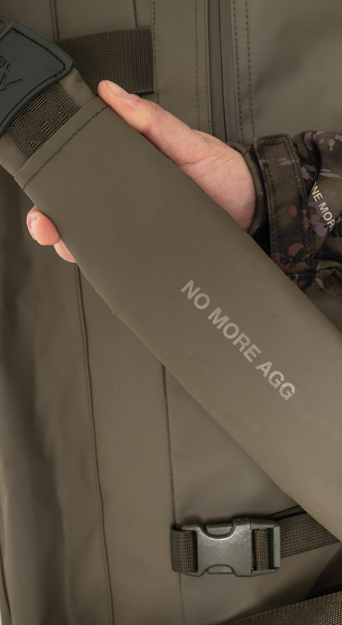 HEIST Extendable Rod Holdalls