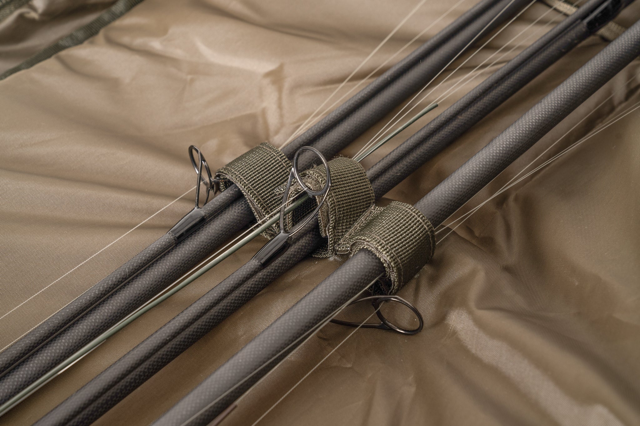 HEIST Extendable Rod Holdalls