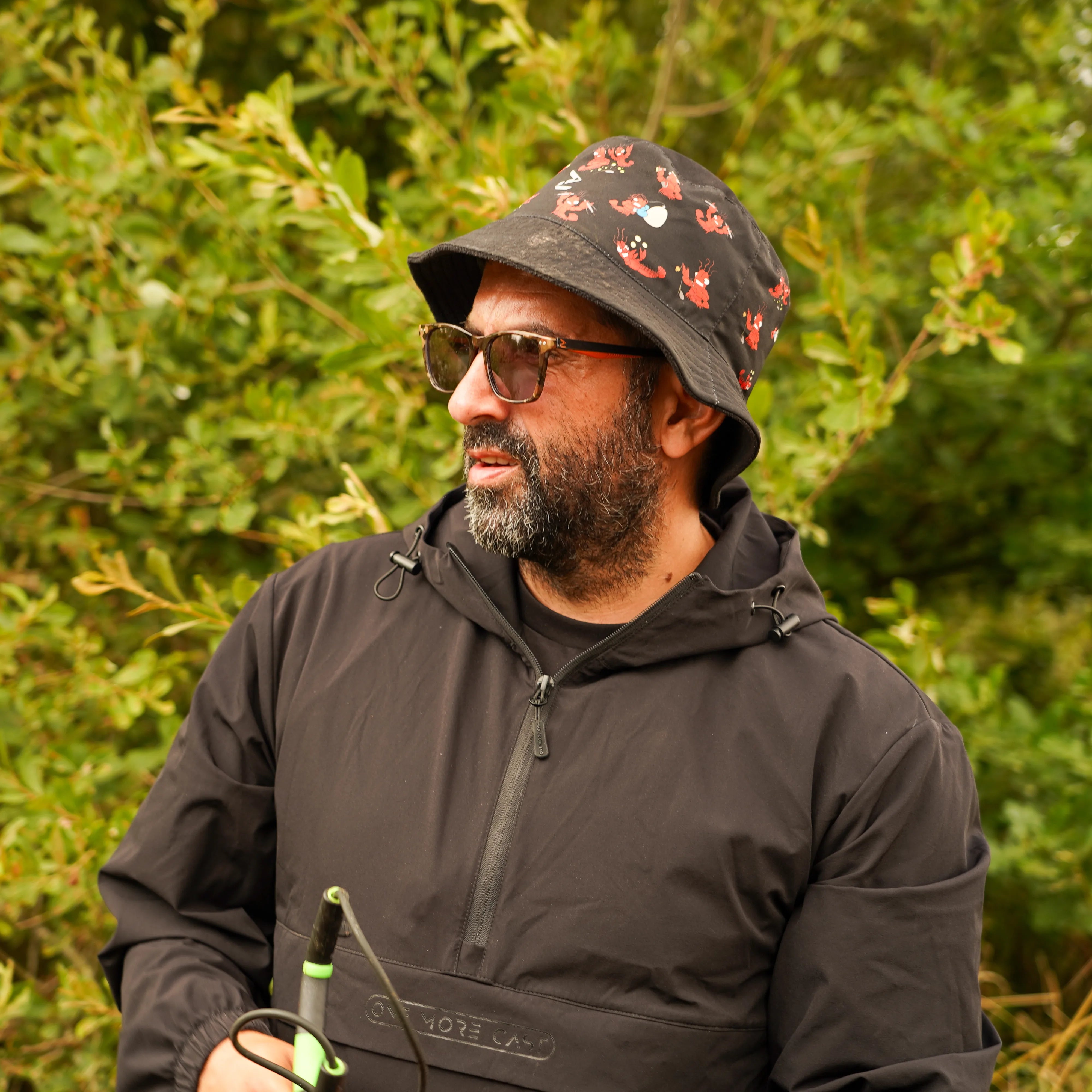 CAPTAIN CRAYFISH BUCKET HAT REVERSIBLE DATE KNIGHT