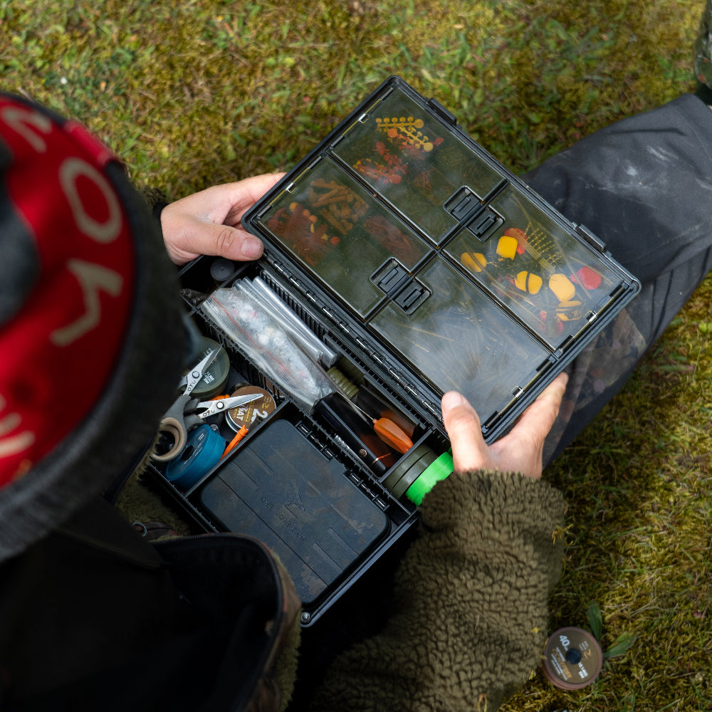 IN TOO DEEP Splash Camo Tackle Box
