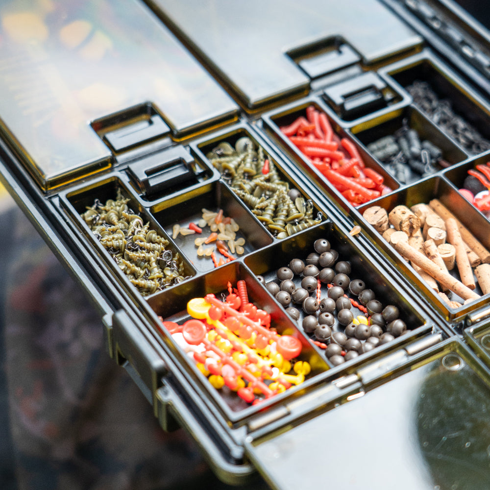 IN TOO DEEP Splash Camo Tackle Box