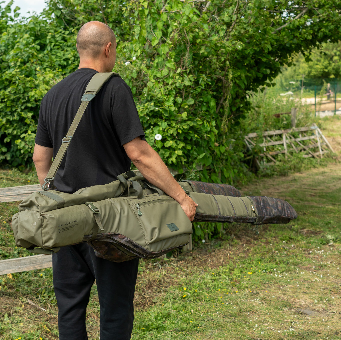 OMC One More Cast Extendable Single Rod Sleeve Holdall Luggage Carp Fishing