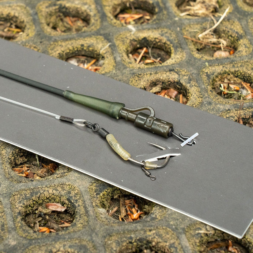 Meta Terminal Tackle All-in-1 Lock Hook Spinner Lead Clip Tubing Rig
