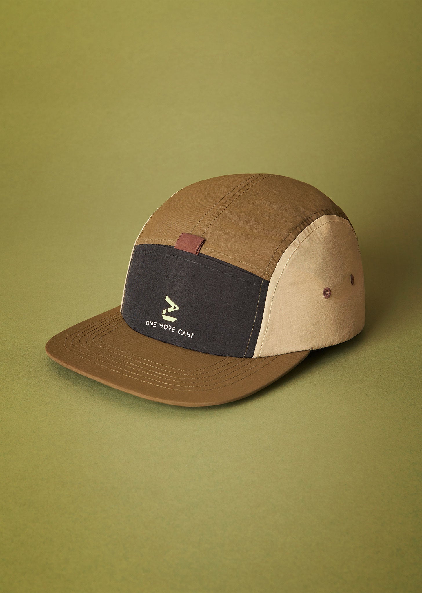 Gorra de 5 paneles One More Cast Mirror