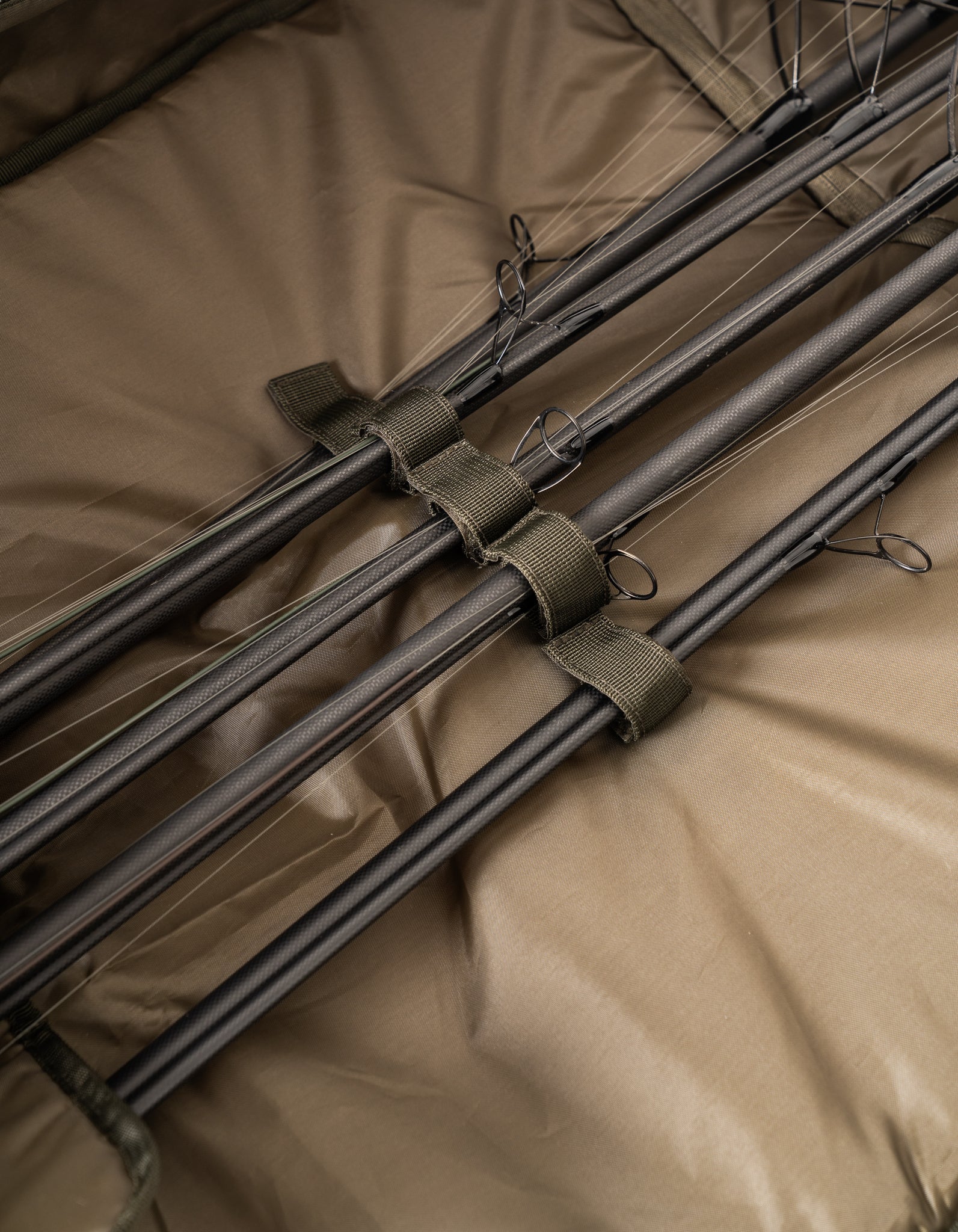 HEIST Extendable Rod Holdalls