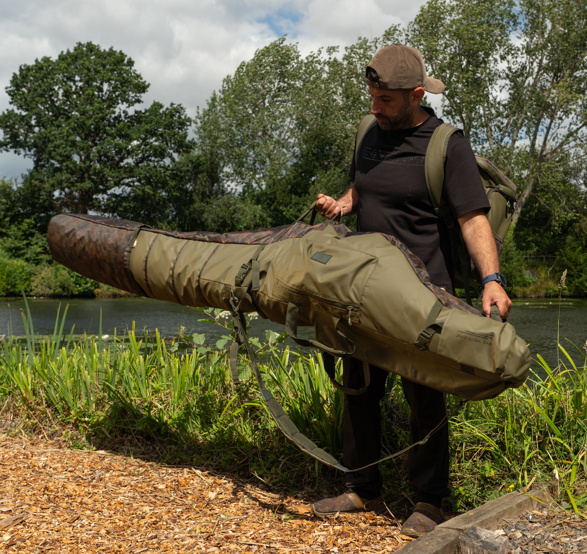 HEIST Extendable Rod Holdalls