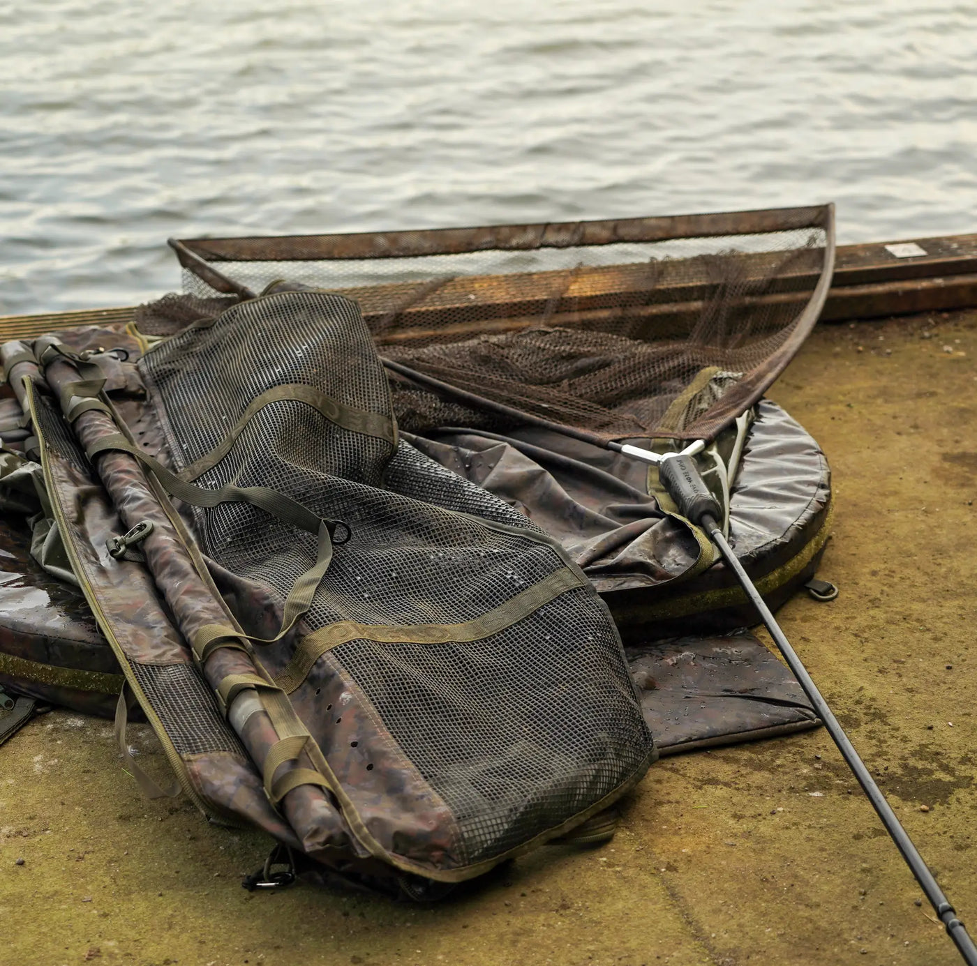 OMC ONE MORE CAST BLACK PEARL LANDING NET 42 CAMO MESH