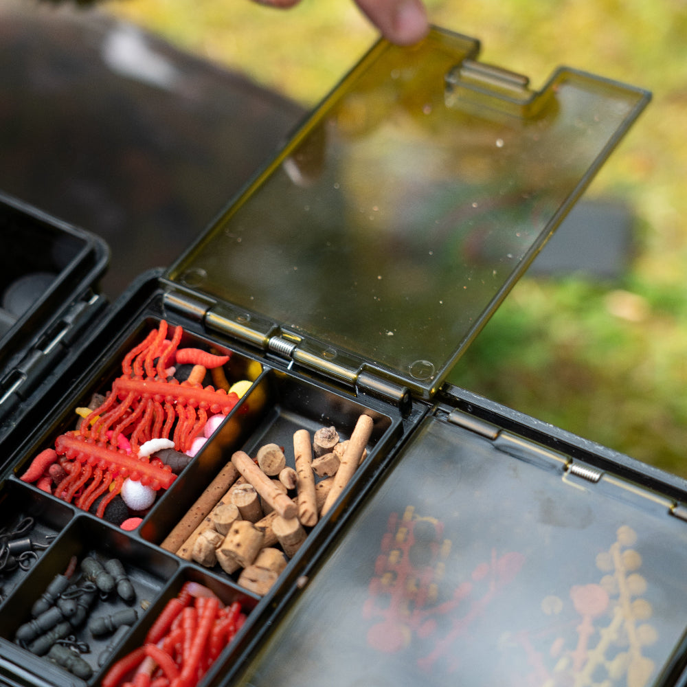IN TOO DEEP Splash Camo Tackle Box