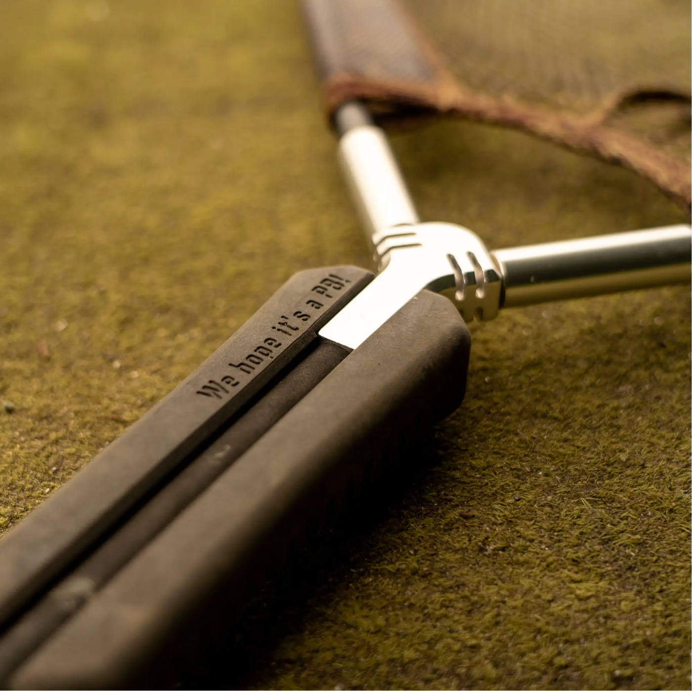 OMC ONE MORE CAST BLACK PEARL LANDING NET 42 CAMO MESH