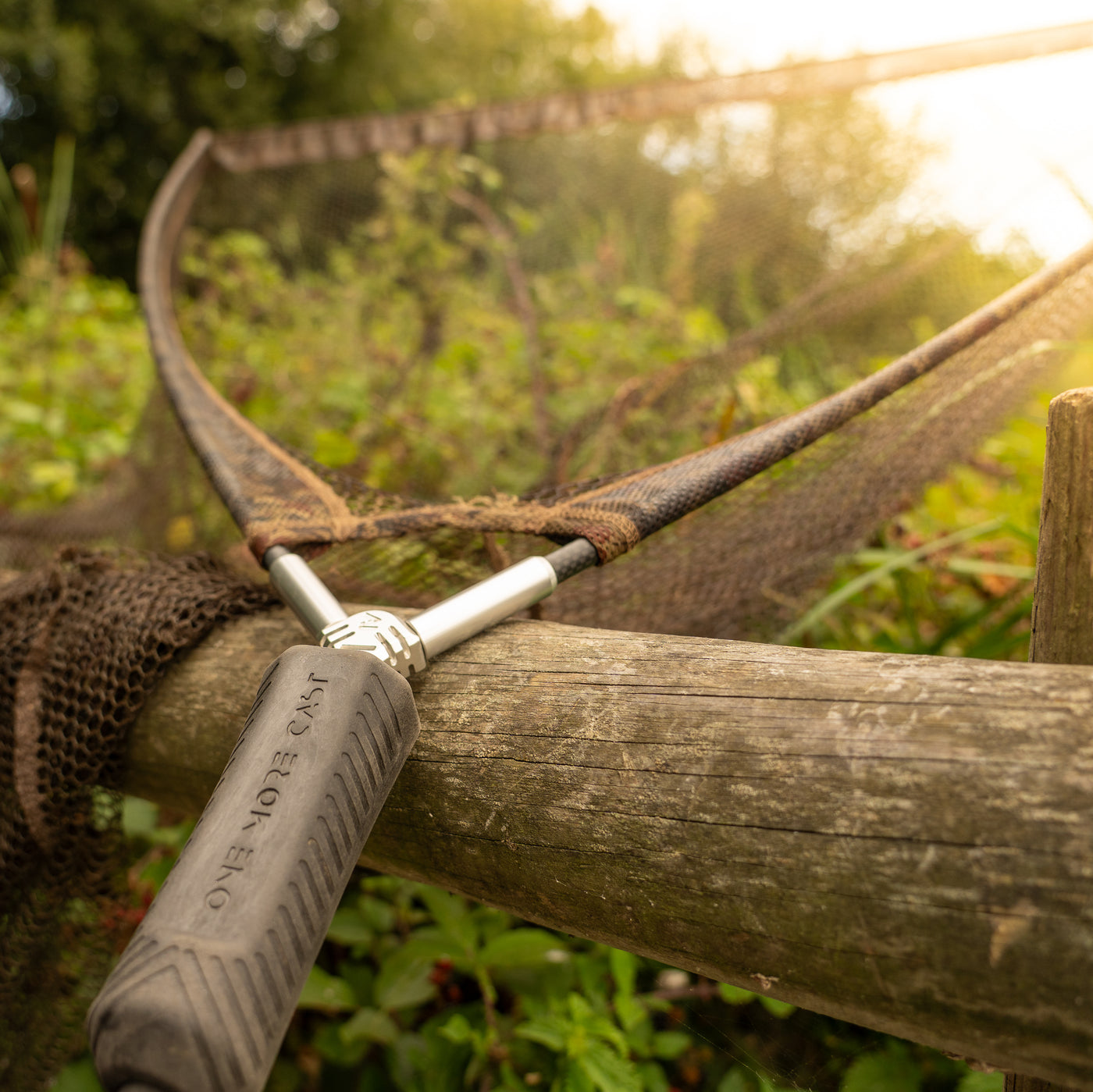 OMC ONE MORE CAST BLACK PEARL LANDING NET 42 CAMO MESH