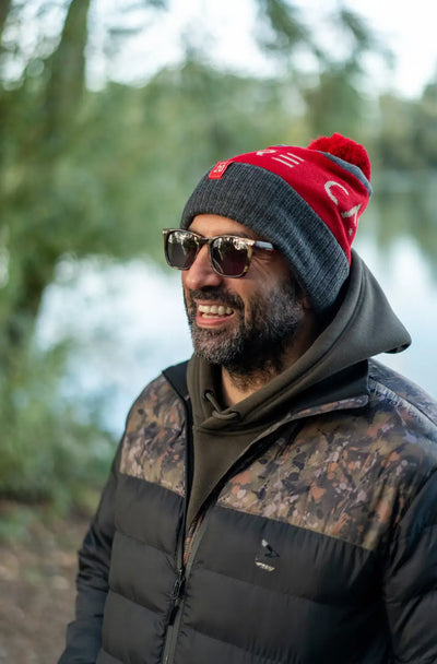 NUMBER 20 OMC ONE MORE CAST BOBBLE HAT WINTER AUTUMN CAMPING OUTDOORS FISHING CARP WARM COSY RED GREY HEADWEAR