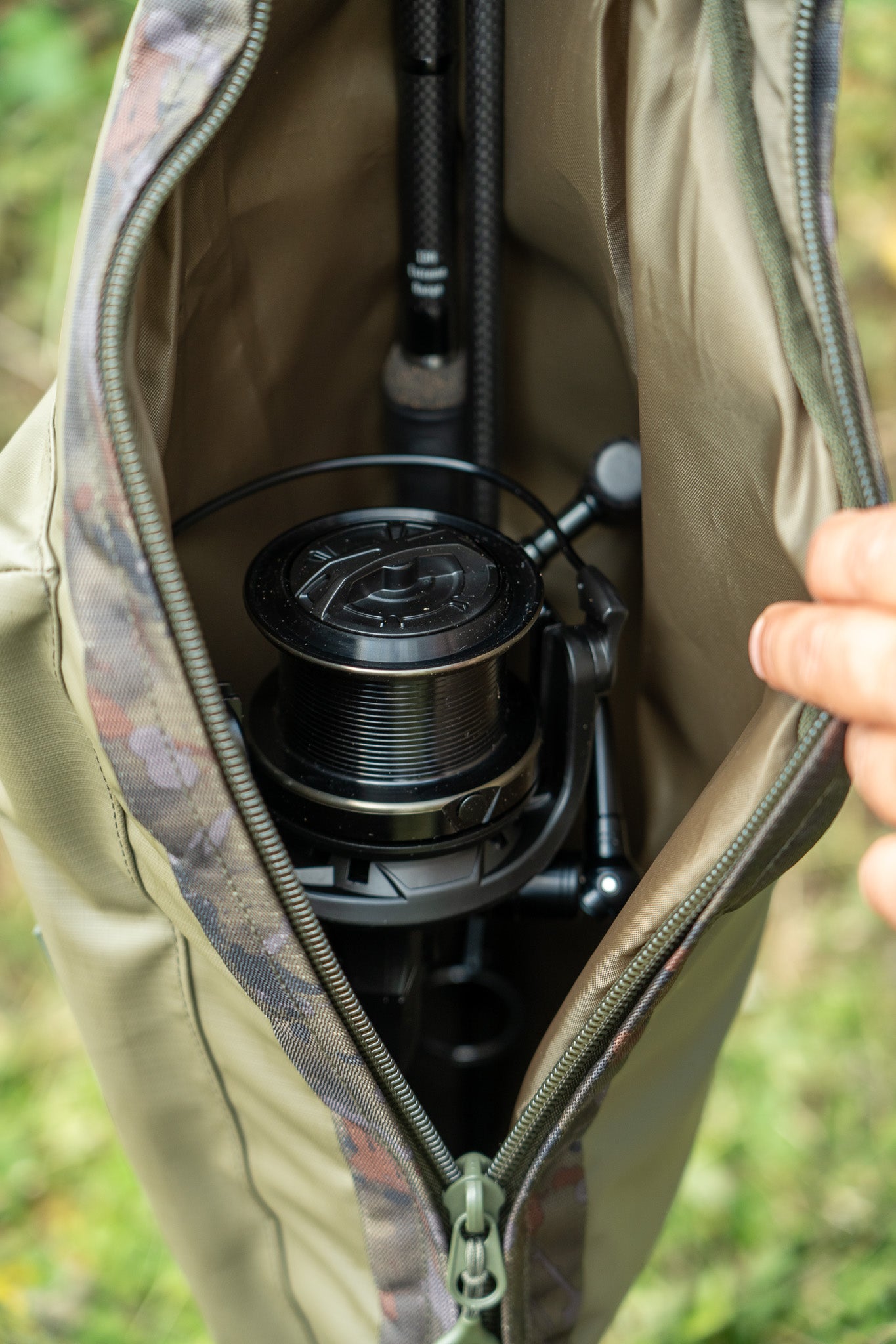 OMC One More Cast Extendable Single Rod Sleeve Holdall Luggage Carp Fishing 