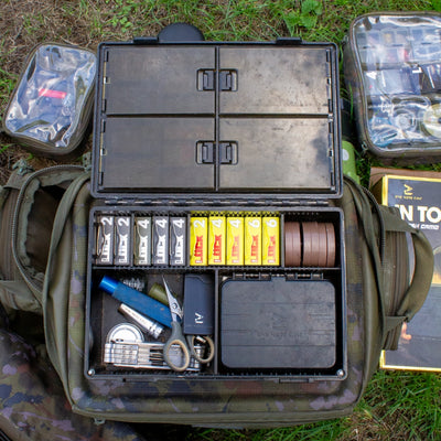 IN TOO DEEP Splash Camo Tackle Box