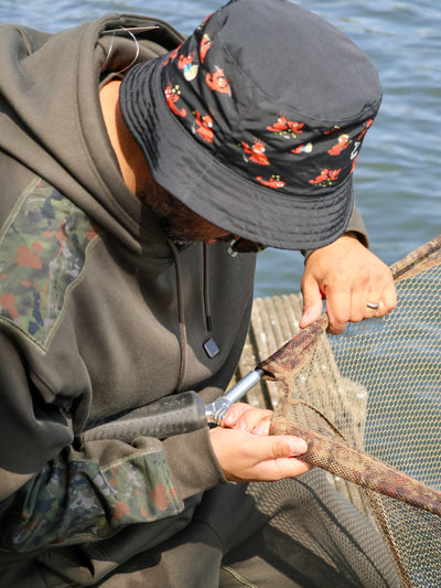 OMC ONE MORE CAST BLACK PEARL LANDING NET 42 CAMO MESH