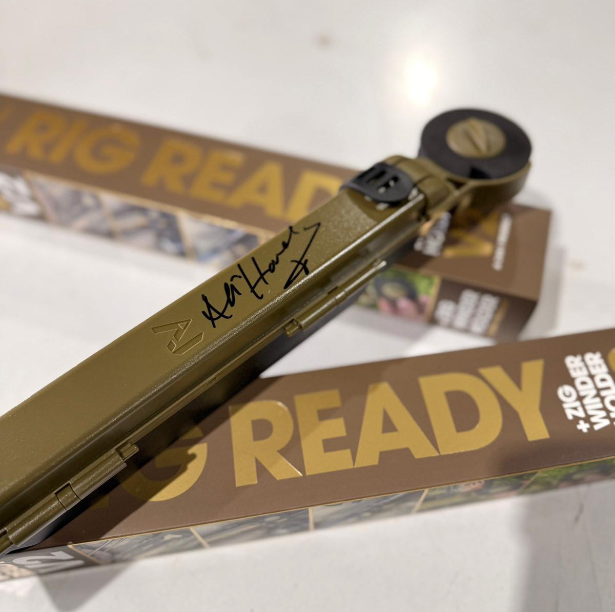 OMC RIG READY V2 SIGNED LIMITED EDITION