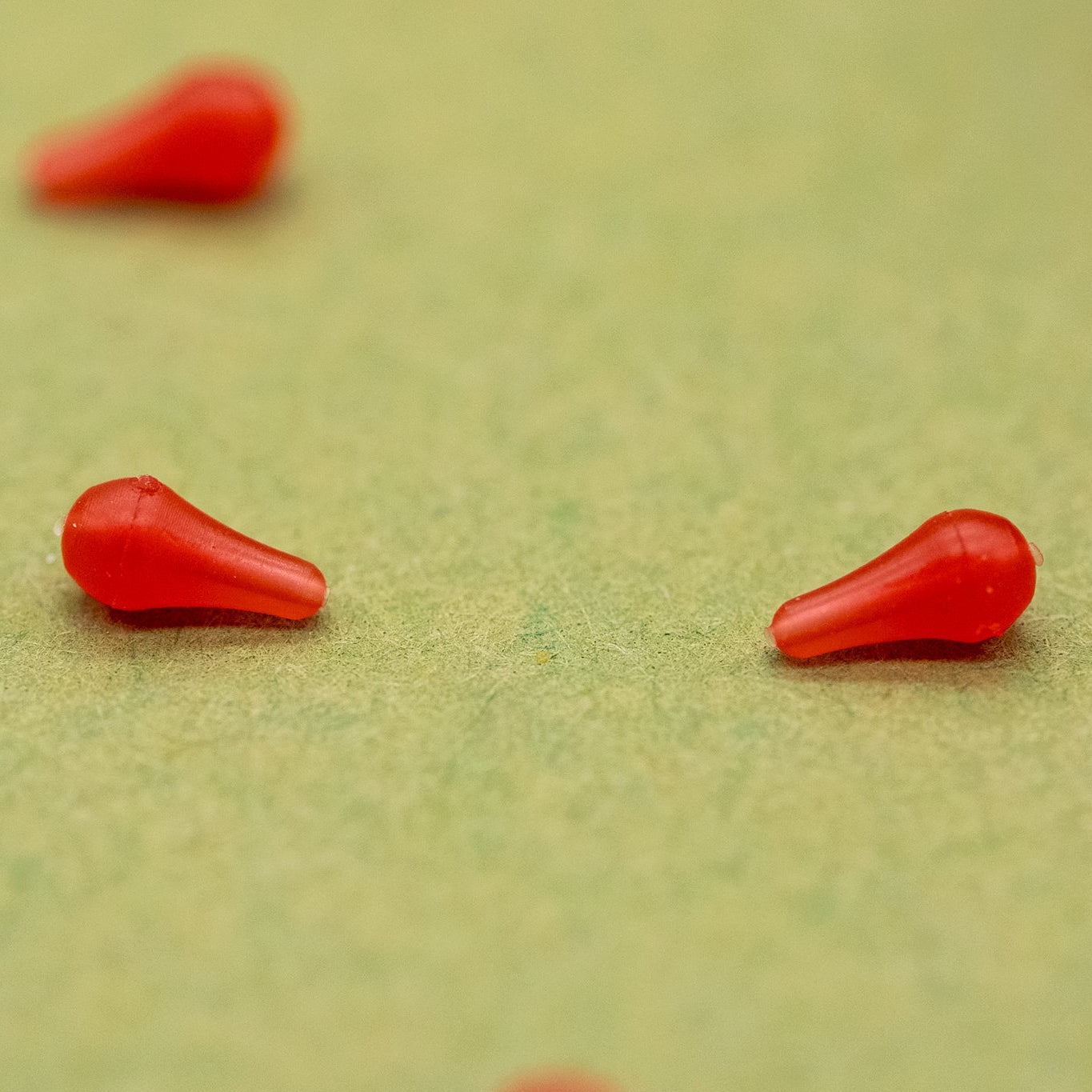 Dazzlers Blood Red Long Distance Hookbead