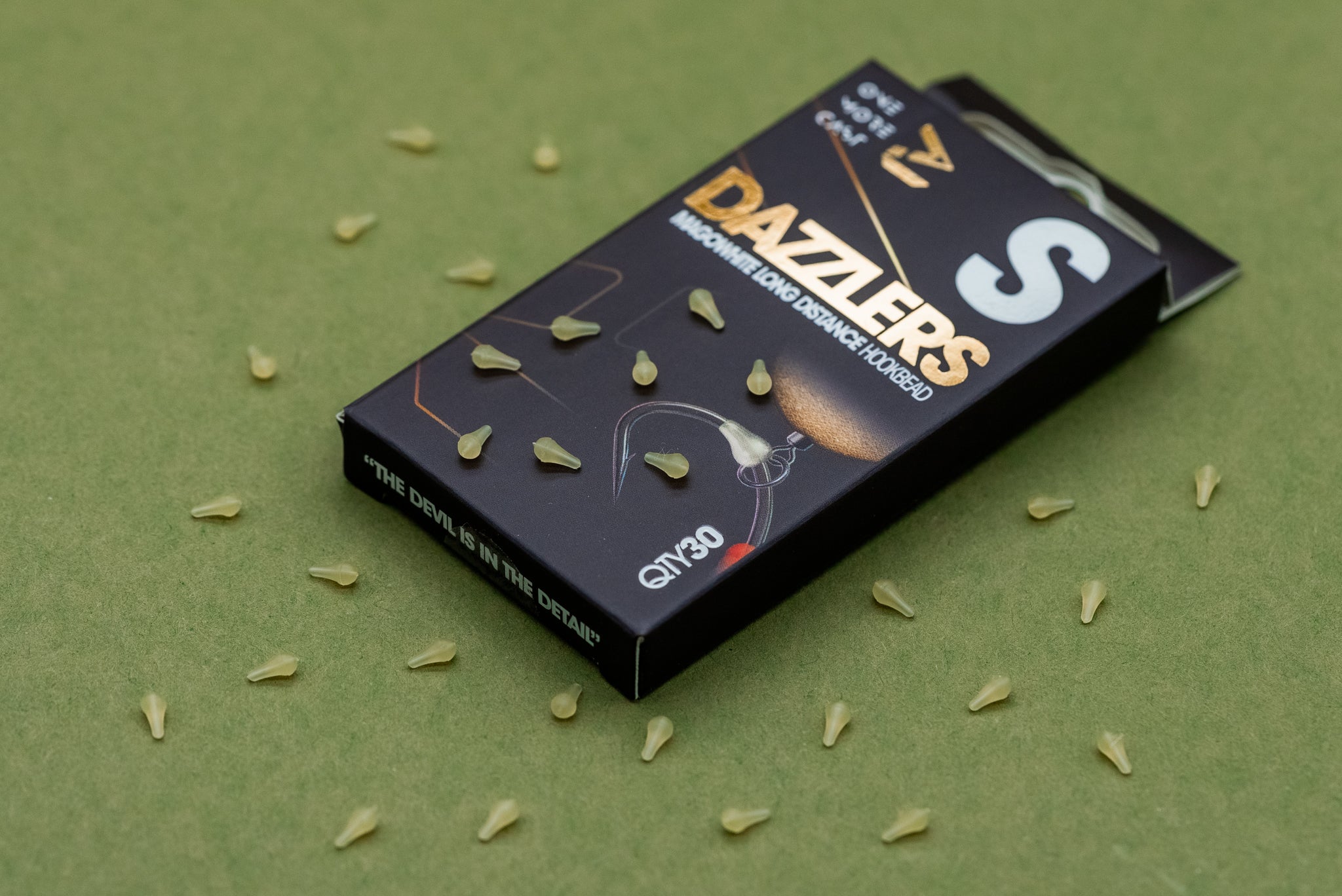 Dazzlers Magowhite Long Distance Hookbead